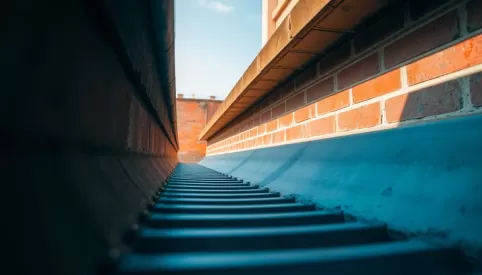 Jaki spadek rynny na 4 metry