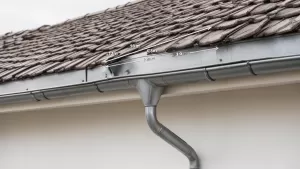 Spadek rynny na 12 metrach